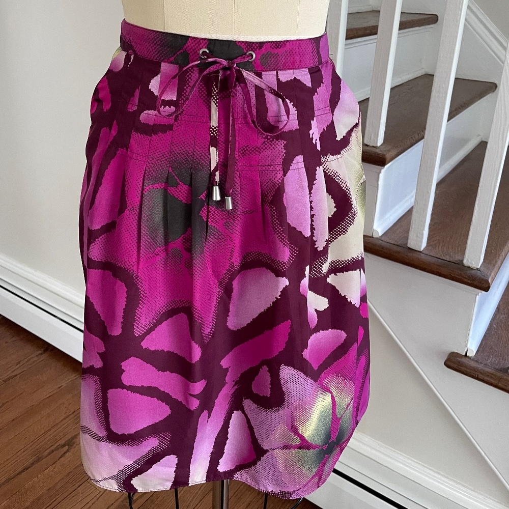 Floral mini skirt with pockets